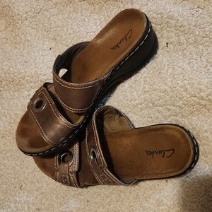 Clarks Strappy Sandals Size 7.5M
